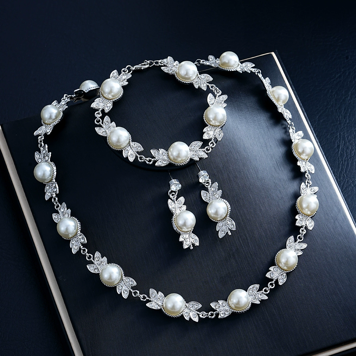 Серебряная игла из жемчуга, брендовый цирконий с кисточками, серьги, серебро 925 пробы, легкий роскошный стиль, яркий броский стиль, качественный стиль, оптовая продажа
