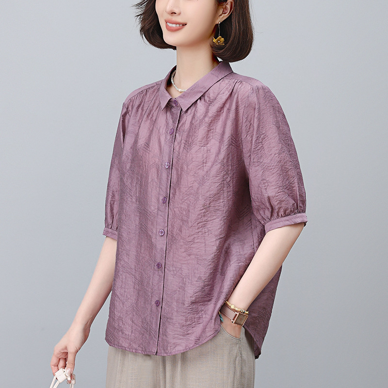 Ice Silk Shirt Women's Short-Sleeved Summer 2025 New Loose and Popular Style Wide Lady's Fashionable and Noble Temperament Mother's Top
