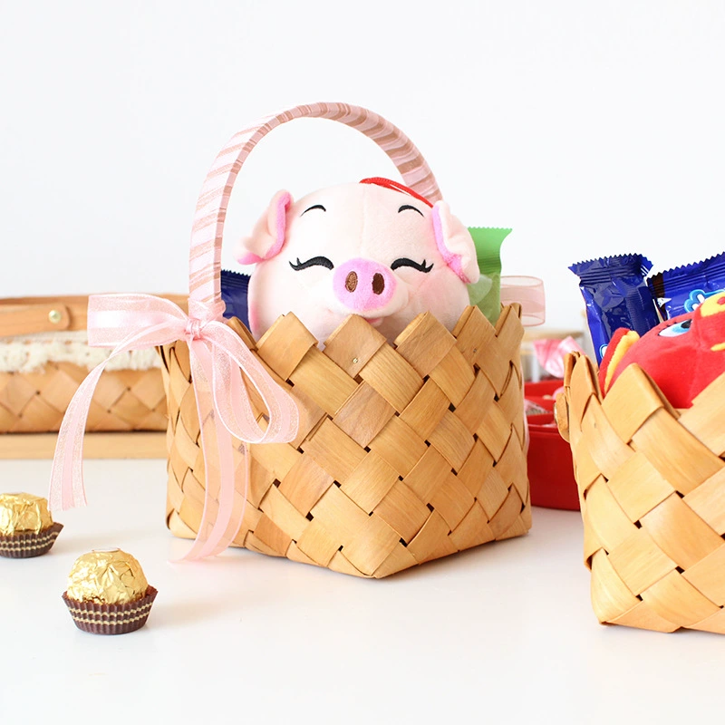 Woven handheld medical mask, storage basket, bread