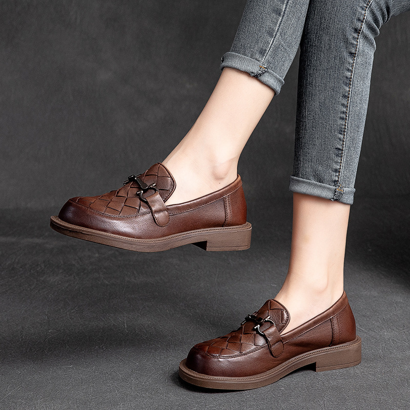 Shanghai Jiezhou Doll-Style Women's Shoes with Large Toe, First Layer Cowhide Leather, Metal Buckle Decoration, Handmade Woven Shoes, Versatile and Breathable