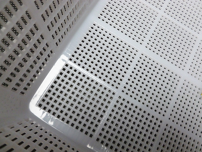Wholesale white sieve rectangular white dense hole plastic sieve vegetable basket fruit basket fruit and vegetable sieve plastic storage