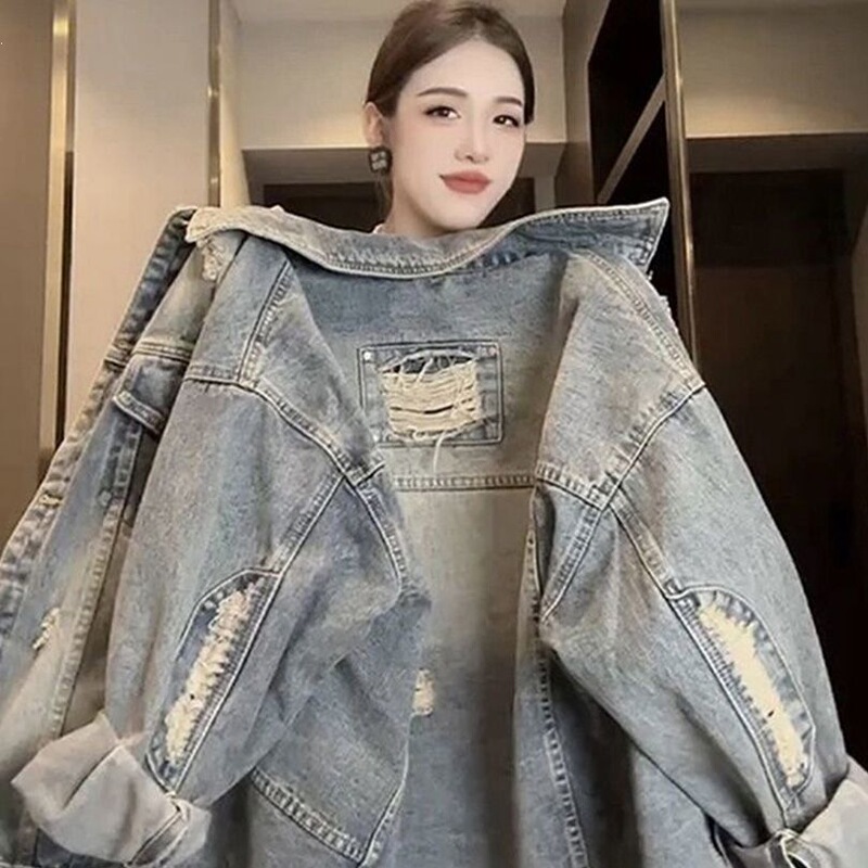 Vintage distressed ripped denim jacket for women, loose and relaxed style, versatile for spring and autumn, slimming effect, washed denim jacket, trendy