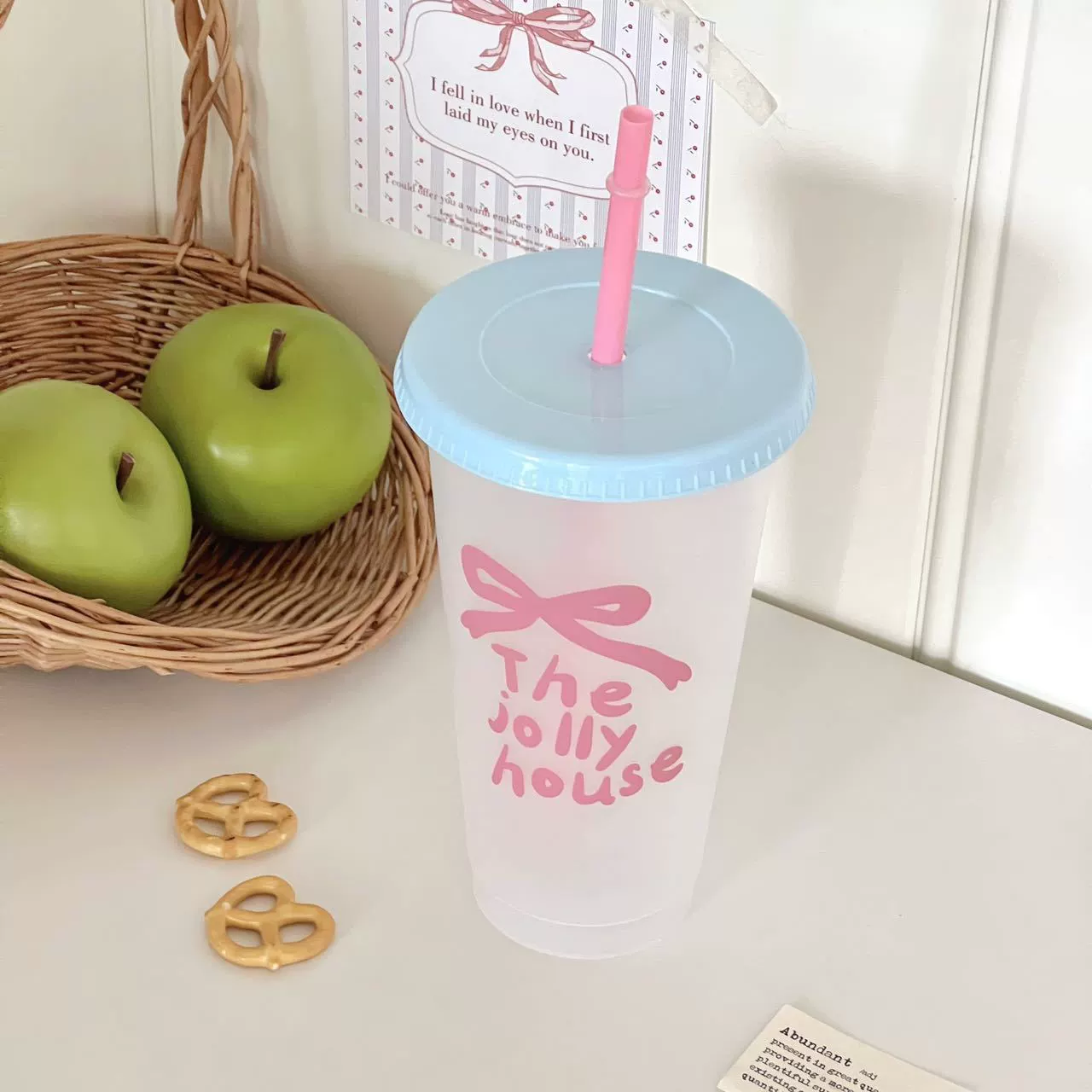 Ручной пластиковый стакан, PP 470 ml и 700 ml, летние милые дизайны с крышкой и трубочкой