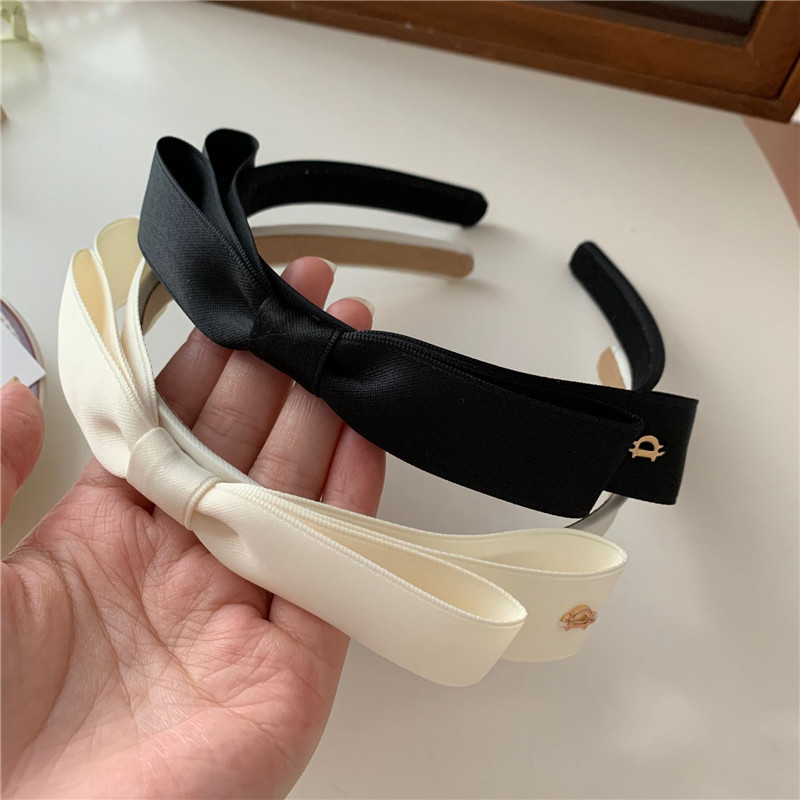 100g Weight Hair Band Hair Accessories Type 1 Piece Quantity Cloth Material Solid Color, Bow Knot Pattern Women's Gender French Style Style Beige, Black Color Princess French Retro D Letter Bow Hairband Hair Accessory For Women Fabric Hair Ornament 1