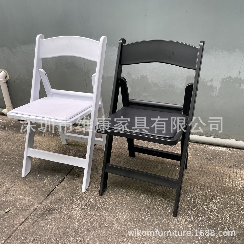 Factory Wholesale Wedding Lawn Plastic White Folding Chair Wambton Chair Wedding Hotel Banquet Soft Bag Chair