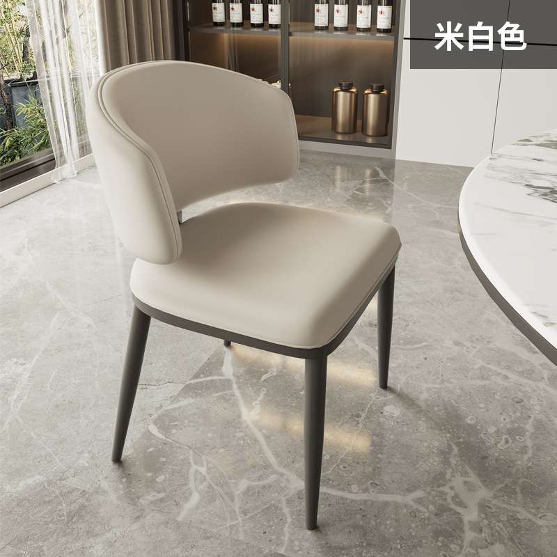 크림화이트_캣스크래치스킨