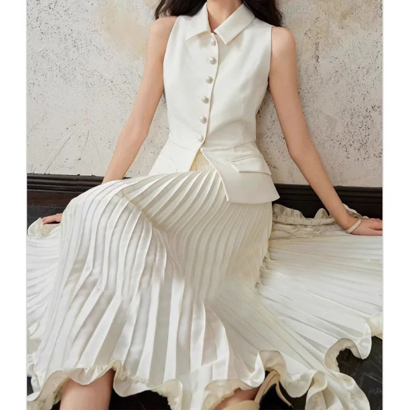 Women's Clothing ​Layered Petal Hem Pleated Midi Skirt – Elegant Office-to-Evening A-Line Skirt (Black)​_ecoleips.com