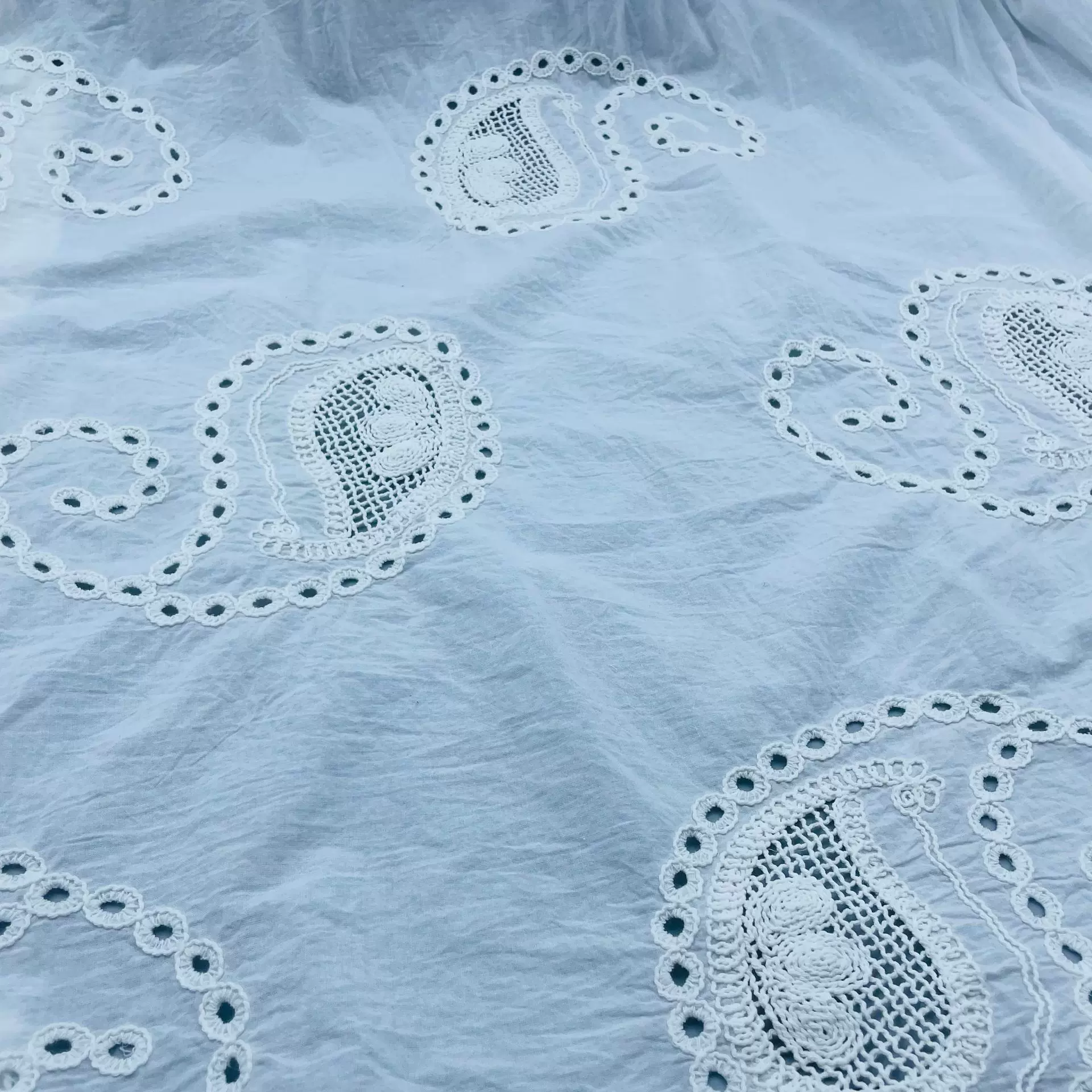 激光镂空绣花棉布布料棉绳绣花布3股棉绳水溶绣花布花边蕾丝裙子