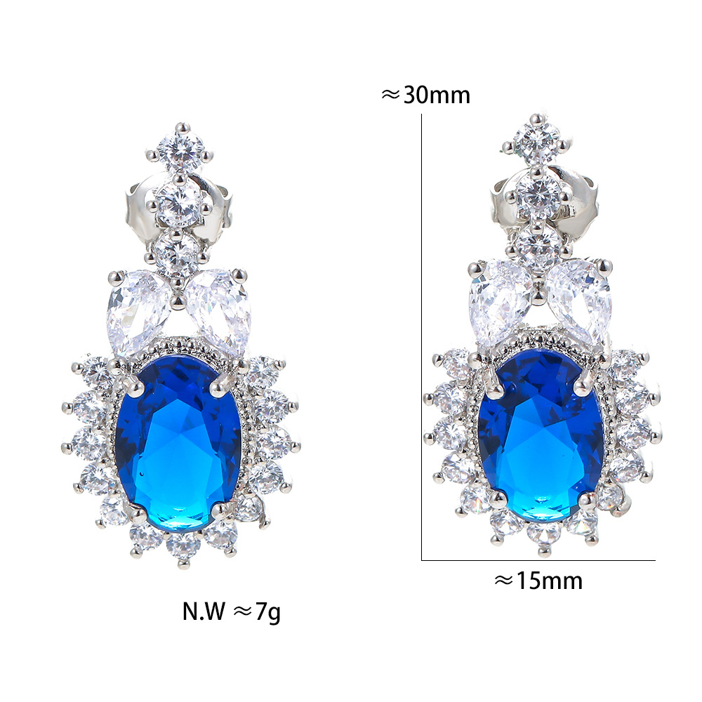 1 Pair Luxurious Oval Copper Inlay Zircon Drop Earrings display picture 1