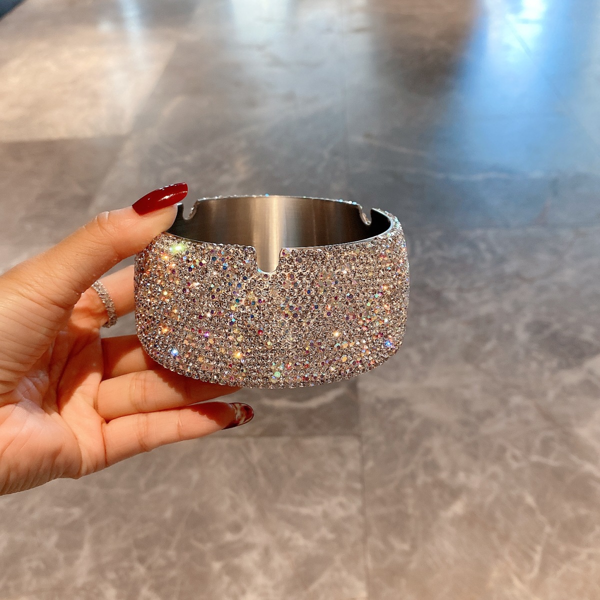 Cross-border Stainless Steel Diamond-encrusted Classroom Furniture Gifts Ashtray Nightclub Simple Drop-resistant Personalized Furnishings