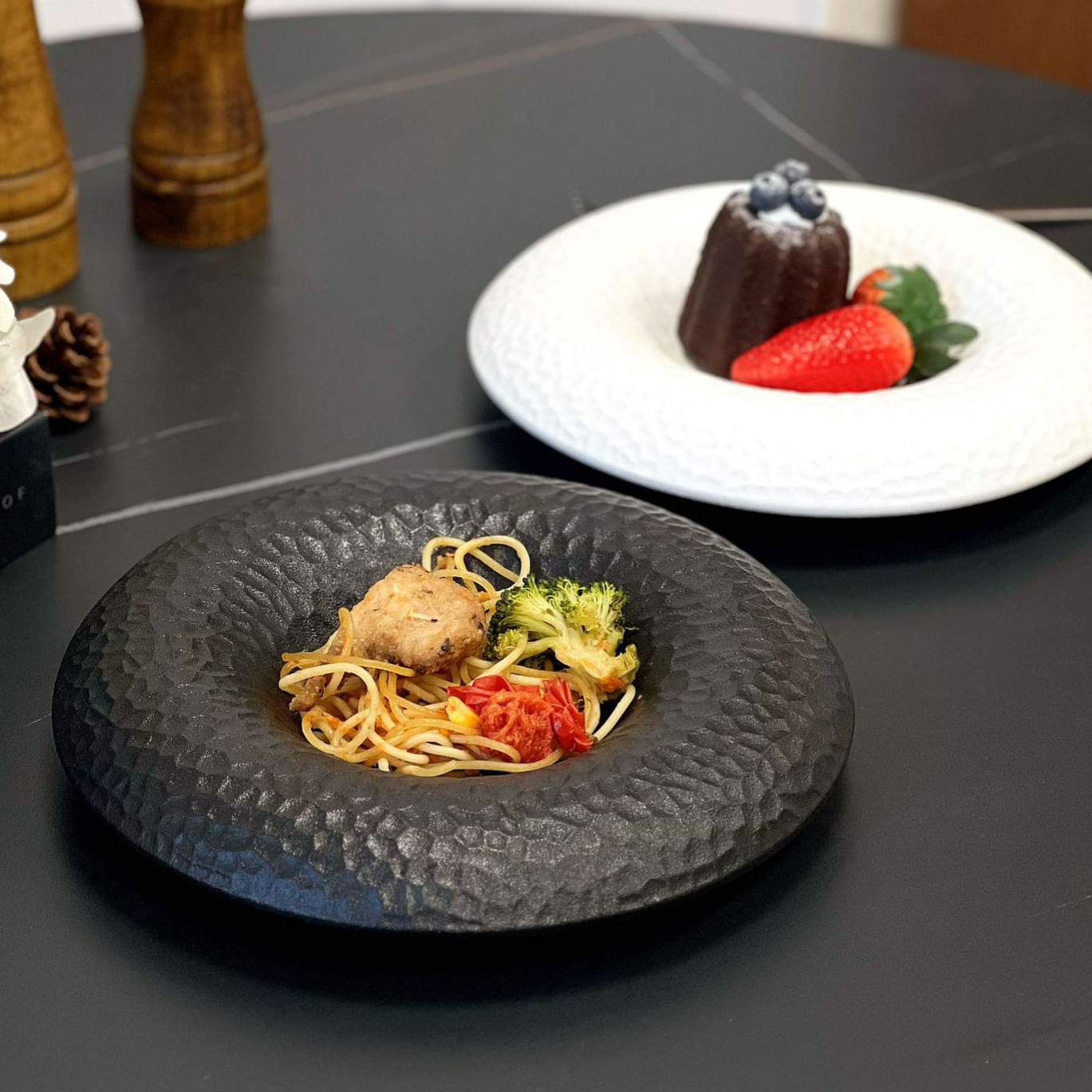 세라믹 웨스턴 푸드 디너 플레이트 고급 센스 디저트 플레이트 살라 보울 호텔 상업용 밀짚 모자 그릇 플레이트 크리에이티브 플레이트 식기