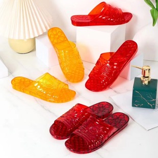 24���lŮˮ���z����͸���W�� ƽ����Ь�r�к��s�⴩�����Ҿ�Ь
