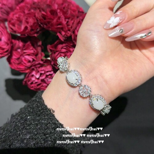 Lychee jelly white chalcedony agate flower bracelet, water spirit, 18K gold plated, high ice chalcedony rich bean earrings