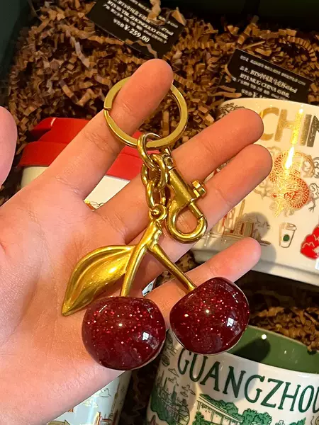 In-Stock Antique Bronze Gilded Cherry Bag Charm Women's Bag Keychain Handmade Creative Exquisite Gift Spring New Style