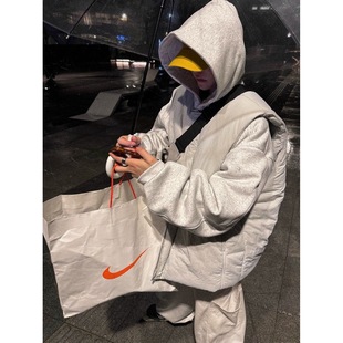 ��ʽ�͹ſ��������R����ʿ�߽֌������e�o��̿��޷������ӻ�ɫ