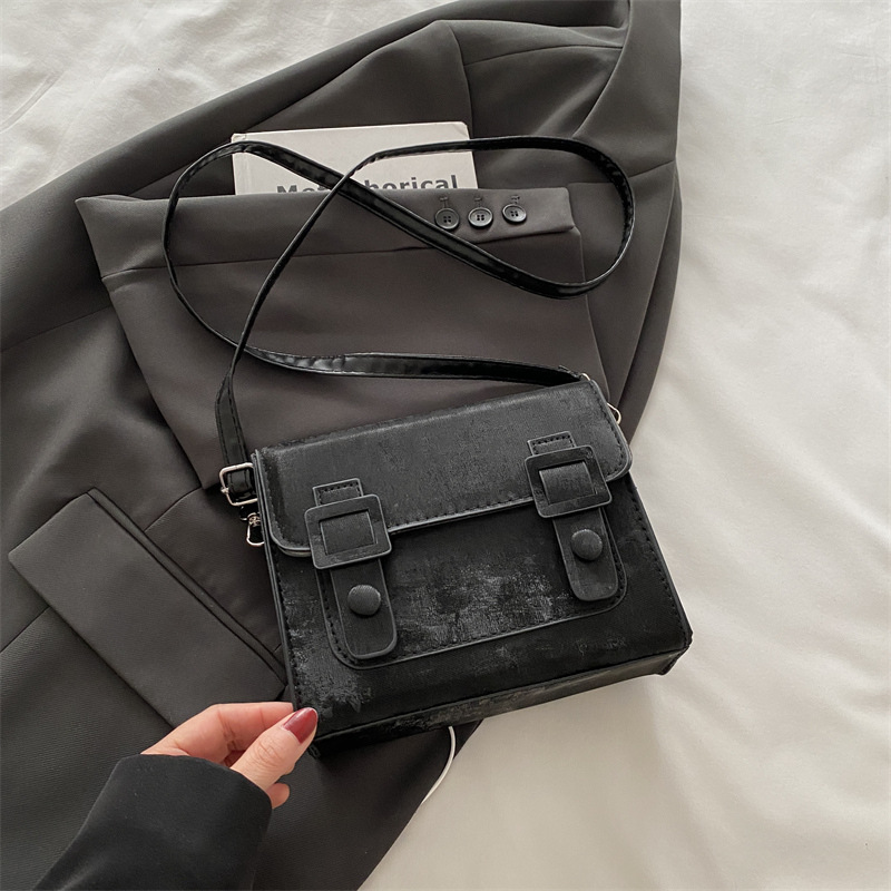 Bolso Cambridge bolso femenino 2025 nueva moda retro oso colgante bolso de hombro simple mensajero casual pequeño bolso cuadrado