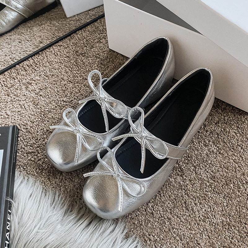 Comfortable casual Mary Jane shoes with hidden heel with bow with a strap, french style, balletcore style