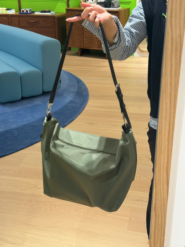 slouchy尼龙斜挎包女休闲单肩包牛皮中号大容量饺子包百搭手提|undefined