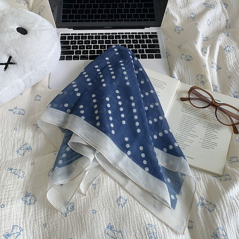 Bufanda de seda de lunares, bufanda cuadrada pequeña con cuello, sentido de alto nivel femenino, bufanda coreana de todo fósforo, diadema pastoral femenina de verano, bufanda pequeña decorativa