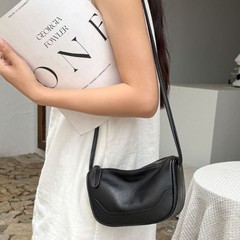 佰缔皮具女包2025新款小众手机包百搭马鞍包真皮单肩斜挎包枕头包