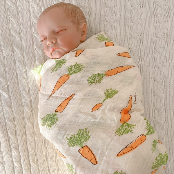 Carrot bath towel, 120×120cm