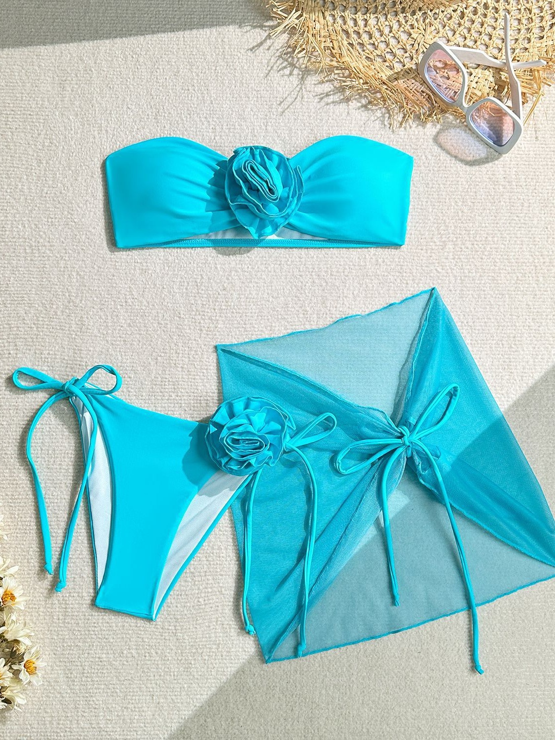 2024 nuevo traje de baño de tres piezas de venta caliente para mujer top de tubo con correas de flores grandes tridimensionales tanga traje de baño de playa sexy