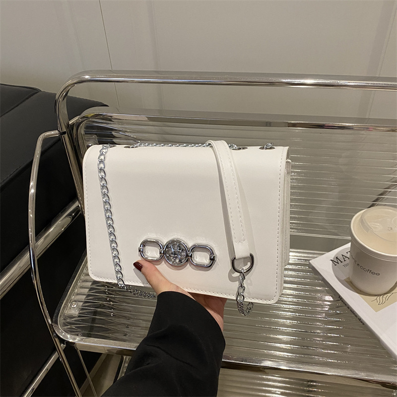 Bolso cuadrado pequeño de estilo minimal europeo y americano 2025 primavera nueva textura bolso de hombro estilo occidental cadena de moda bolso de mensajero marea
