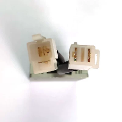 Motorcycle voltage regulator suitable electronic regulator
