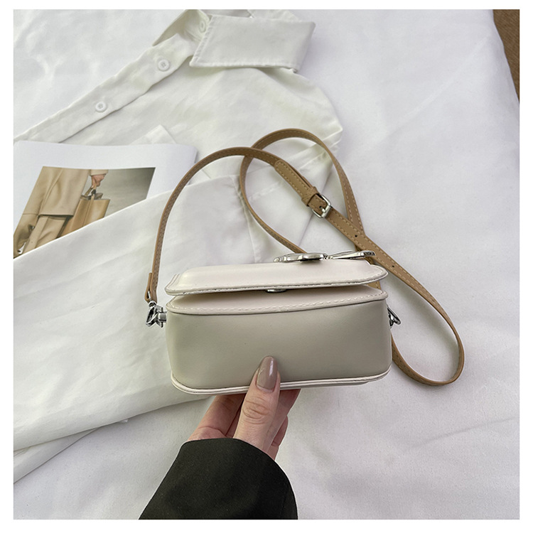 Women's Small Pu Leather Color Block Solid Color Vintage Style Streetwear Bowknot Magnetic Buckle Crossbody Bag display picture 8