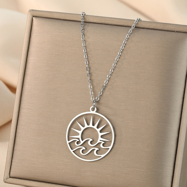Pendant stainless steel solar-powered