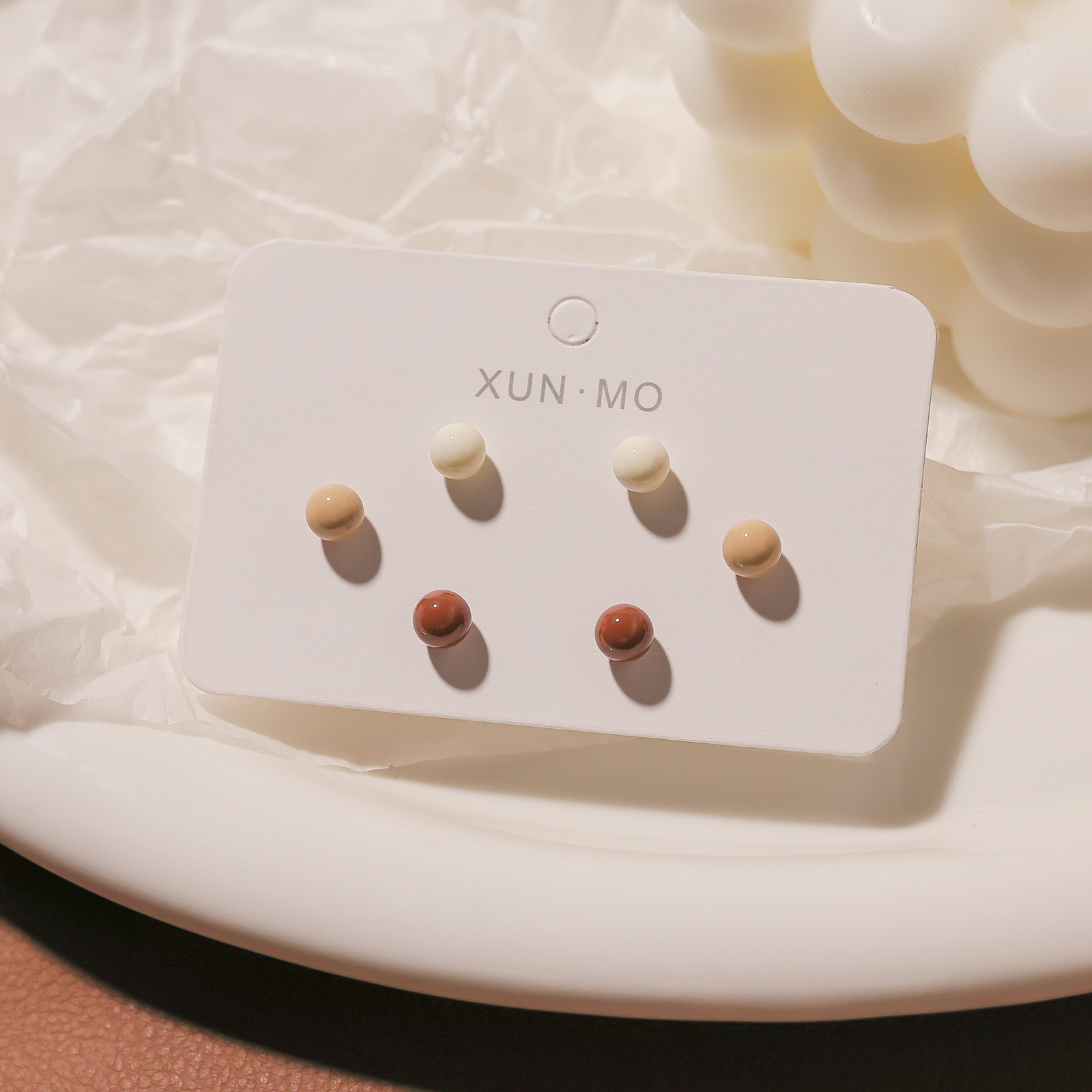 Juego de pendientes de aguja plateados, sencillos y compactos para mujer, pendientes geométricos en forma de corazón, bonitos, dulces y versátiles, venta al por mayor para puestos de mercado