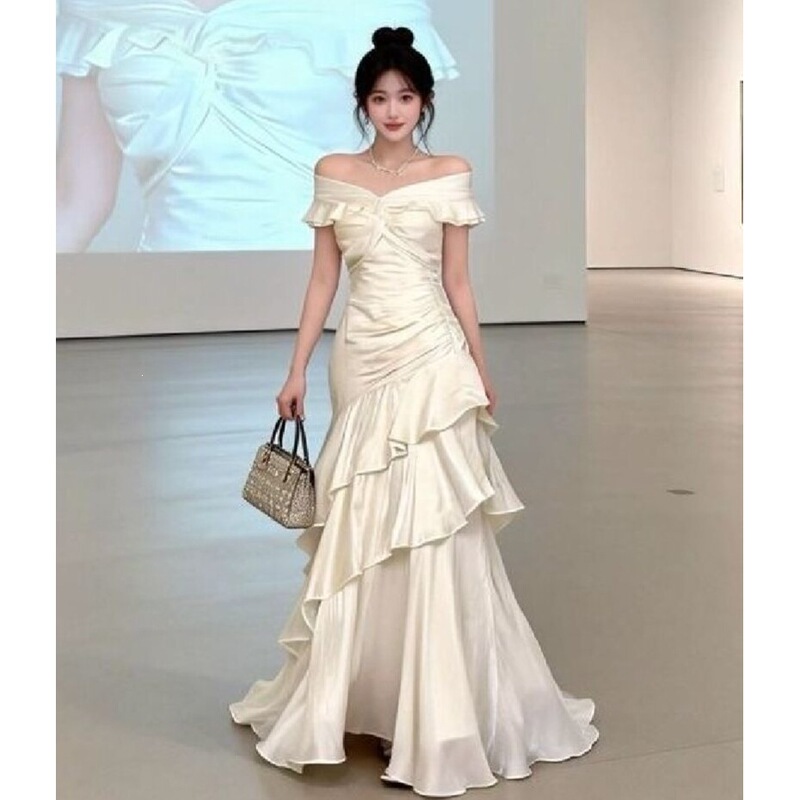 French-Style Hepburn-Inspired Elegant Ladylike Off-Shoulder Dress for Women, New Summer Model, Slim-Fit Niche Mermaid Dress French-Style Hepburn-Inspired Elegant Ladylike Off-Shoulder Dress for Women, New Summer Model, Slim-Fit Niche Mermaid Dress