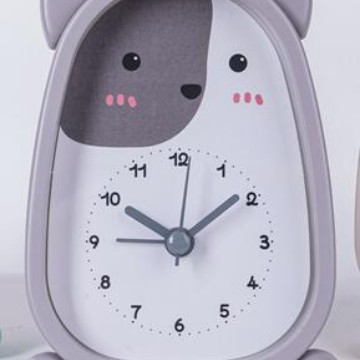 Reloj despertador pequeño diseño de animal cute, silencioso – decoración para mesita de noche, para estudiantes.