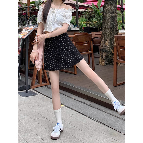 Summer Floral Half-Skirt for Petite Women, High-Waisted, Non-Slip A-Line Black Short Skirt