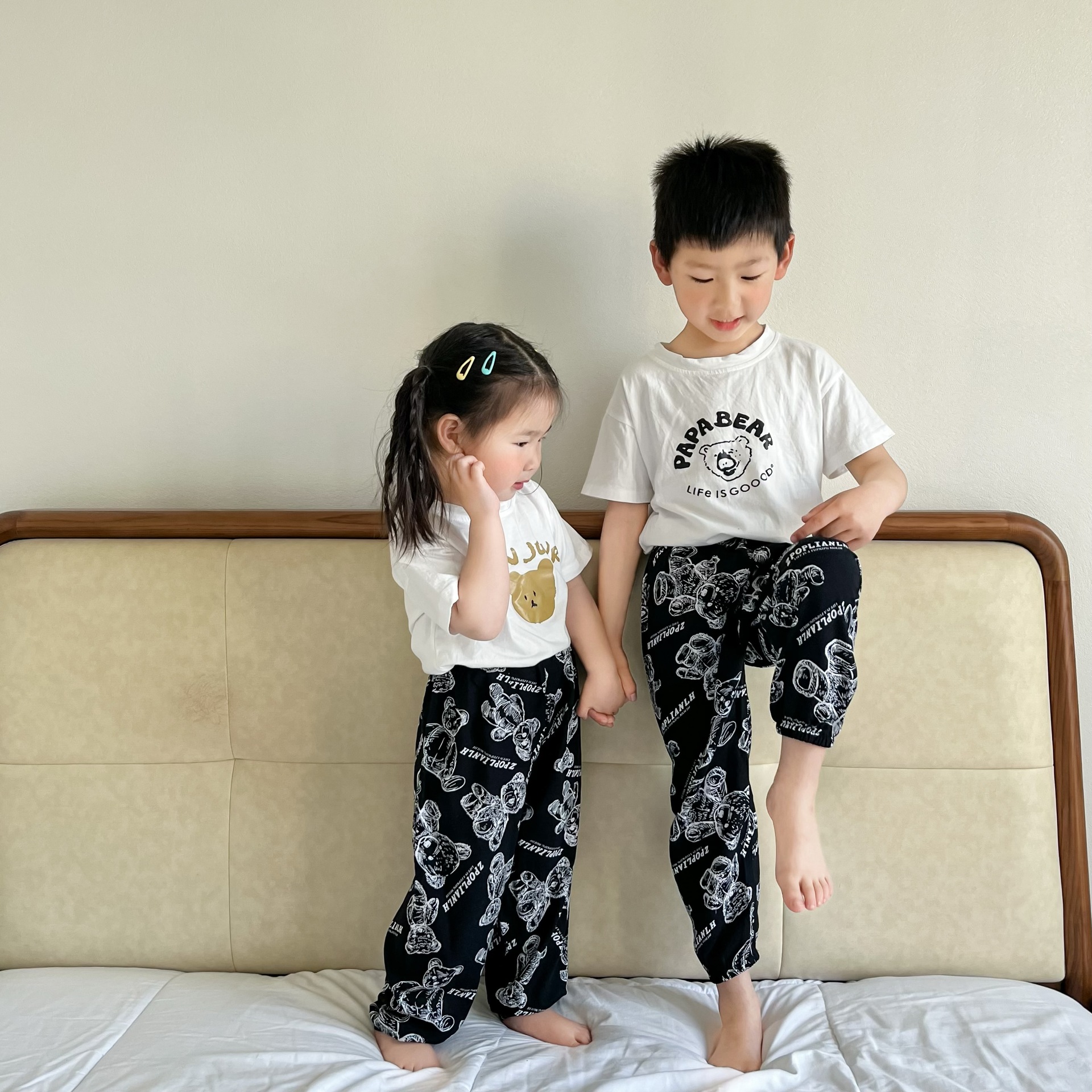 Pantalones anti-mosquitos para niños, estilo fino de verano para bebés, ropa de verano para niños y niñas, pantalones largos de linterna para niños de mediana edad, pijamas de seda de algodón, ocio