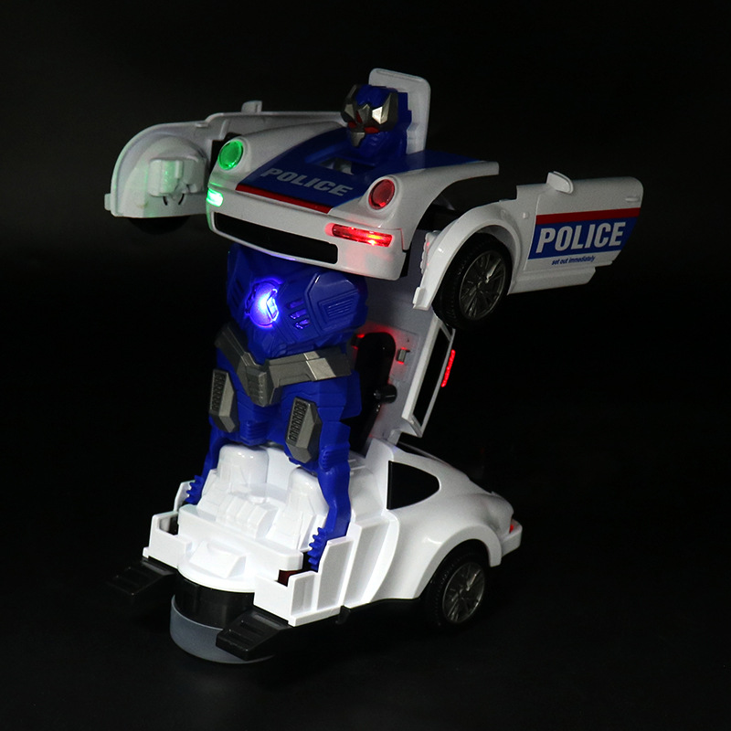 El mismo tipo de rociador eléctrico de deformación de automóvil de policía de música iluminación universal automóvil robot de deformación automática