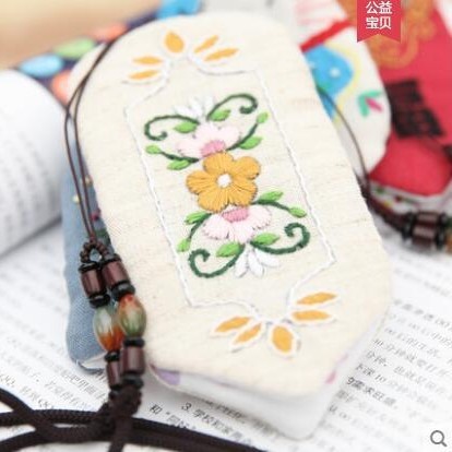 Nuevo bordado hecho a mano DIY bolsa de teléfono móvil de estilo europeo tridimensional bordado material de la tela paquete kit principiante