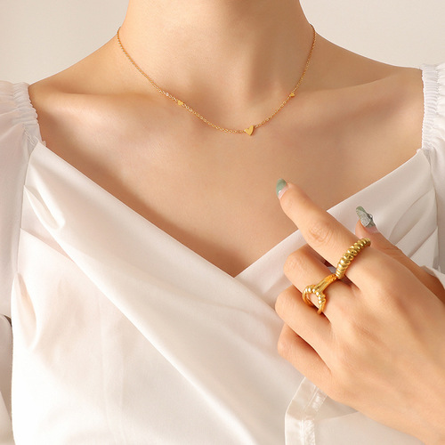 Minimalist Elegant Versatile Small Heart Sweet Cool Necklace Cute Niche Design Titanium Steel Plated 18K Gold Clasp Necklace for Women