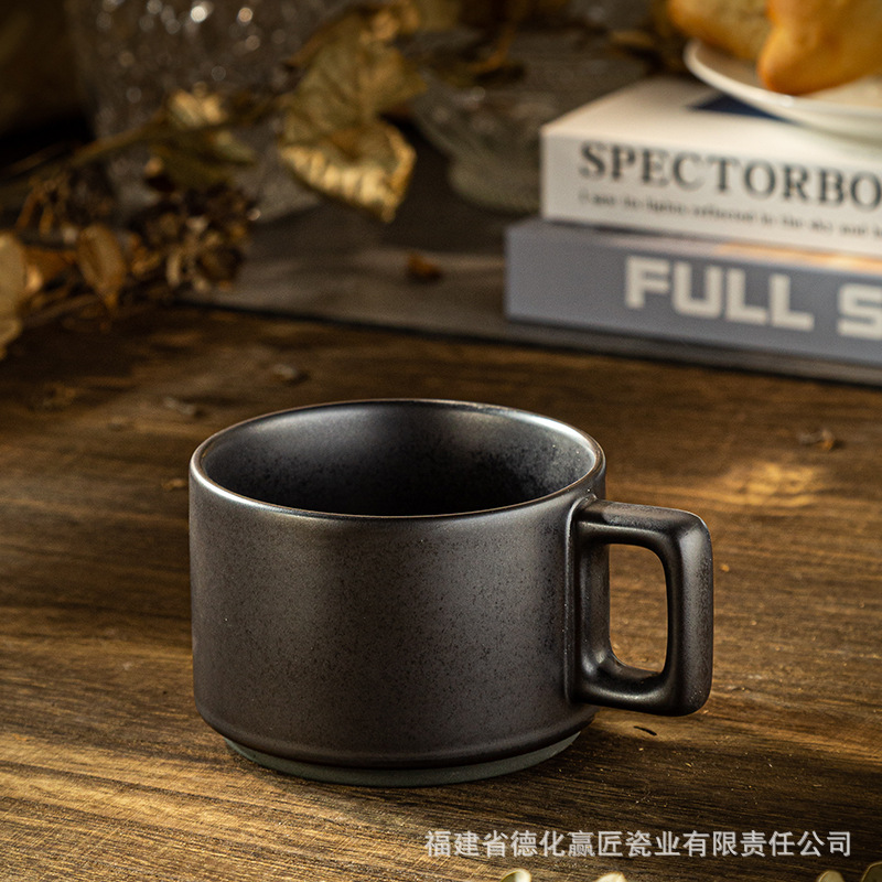 Tazas de cerámica europeas transfronterizas tazas de oficina personales tazas de agua domésticas retro tazas de café de gran capacidad para mujeres y hombres