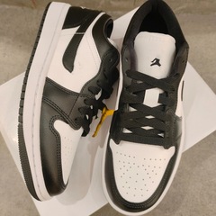 莆田 aj1 ロートップダンク黒と白のパンダ SB 男性と女性のカジュアルシューズトップレイヤーレザーバスケットボールシューズ工場直販白