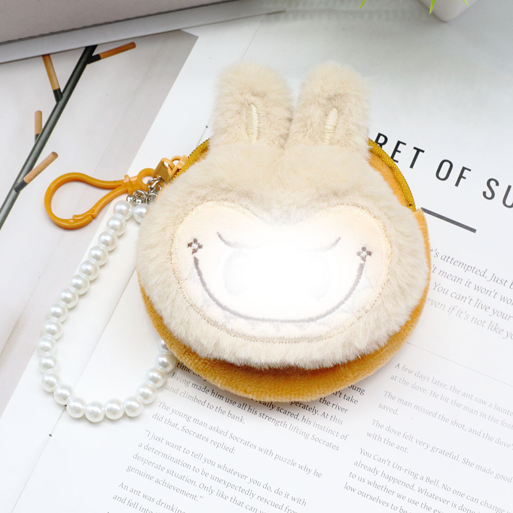 연한 갈색 치아는 당기지 않습니다