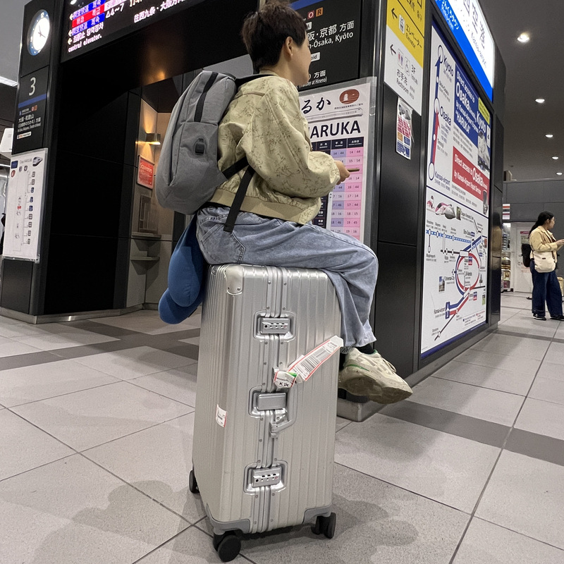 Large Capacity All Aluminum Magnesium Alloy Suitcase Sports Thickened Luggage Men's and Women's Metal Consignment Luggage 32 Inch