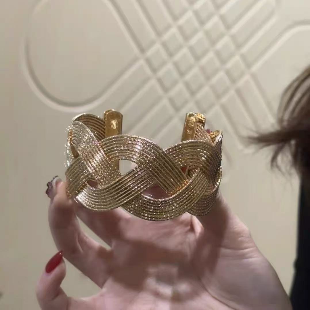 Wavy bracelet