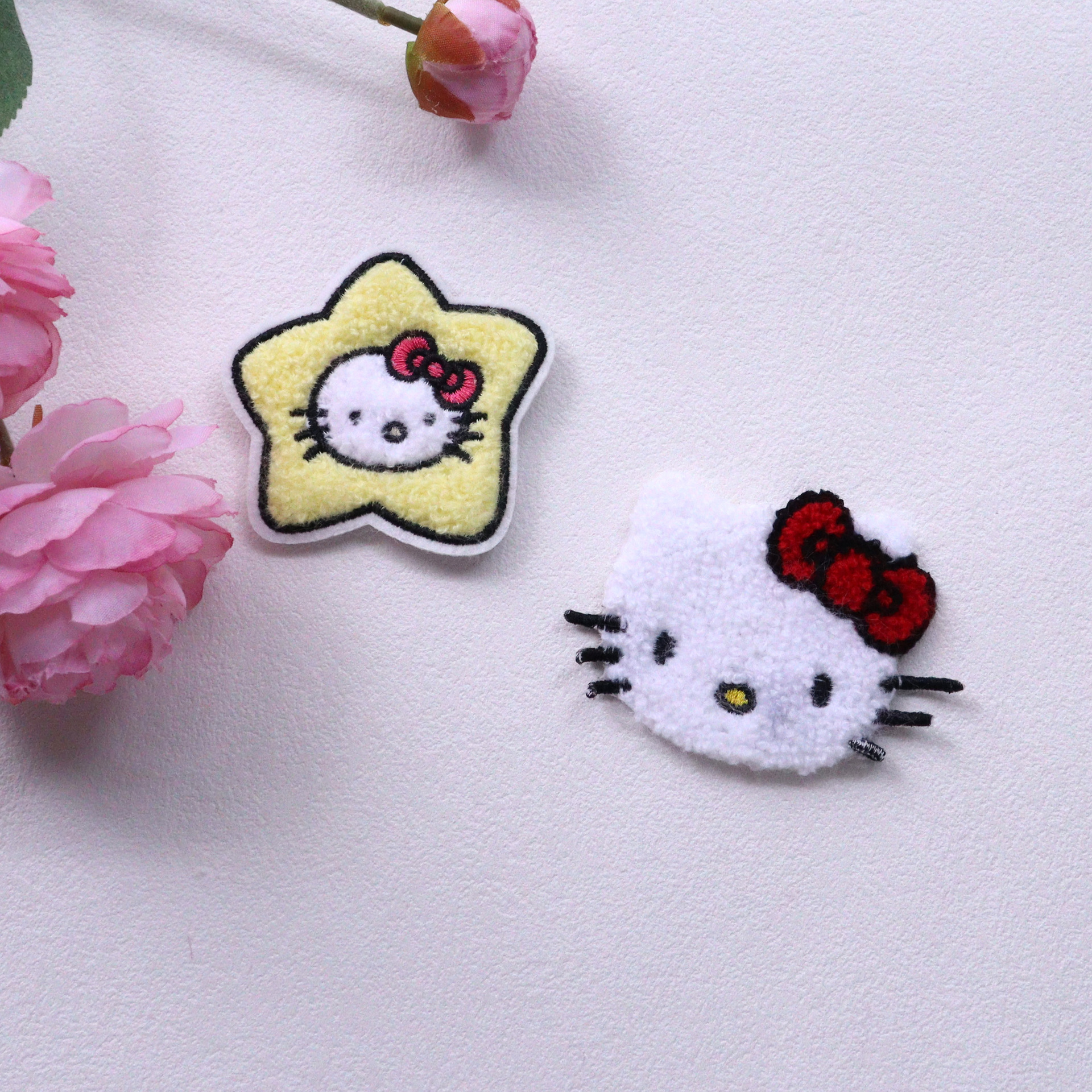 Wholesale Cute Cartoon Kt Cat Seamless Magic Tape Hair Accessory for Girls, Side Fringe Hair Patch, Embroidered Bangs Patch, Hair Decoration
