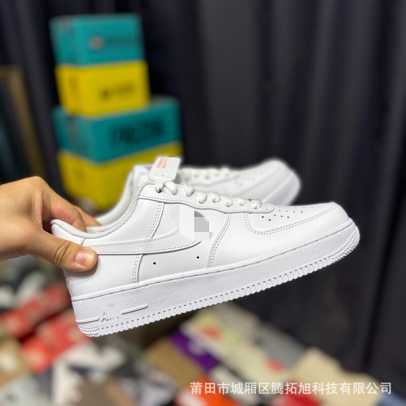 Cross-border Putian shoes Air Force sneakers AF1 classic model for men and women, pure white and pure black low-top couple's casual sneakers Cross-border Putian shoes Air Force sneakers AF1 classic model for men and women, pure white and pure black low-top couple's casual sneakers