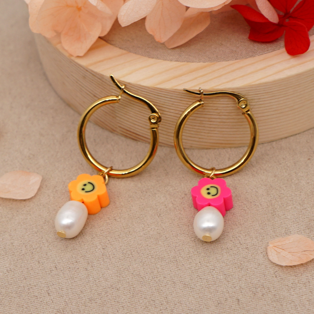 Flower Fashion Freshwater Pearl Soft Clay No Inlaid Earrings display picture 3