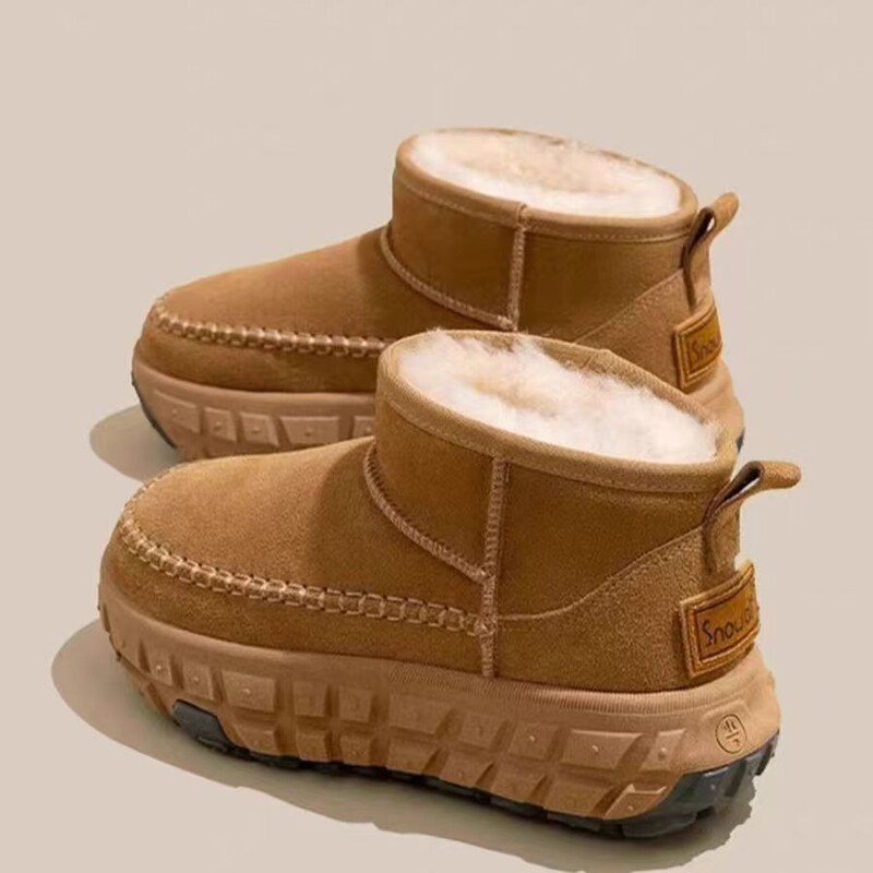 Wear-Resistant, Non-Slip, Thick-Soled Winter Cotton Shoes, Fur-In-One Snow Boots, Plus Velvet, Low-Cut, Thickened Leather Outerwear for Northeastern Wear