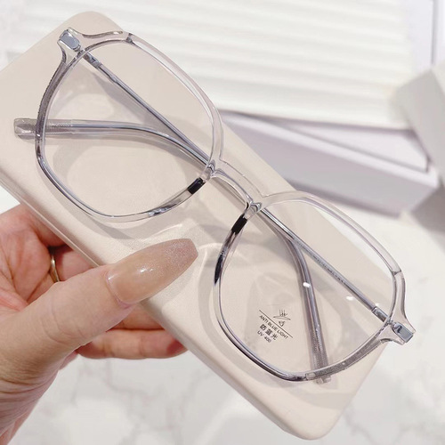 Side-shimmering powder-style Xiaohongshu livestream-ready TR90 eyeglass frames, anti-blue-light design—perfect for wearing without makeup, model M3701