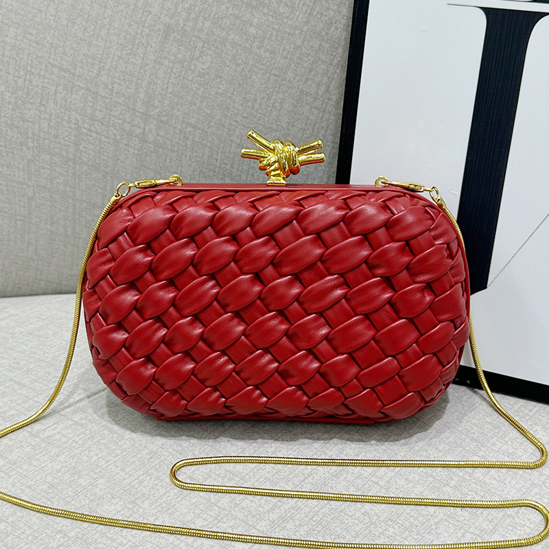 Women's Evening Banquet Bag Hand-Woven Clutch Versatile Shoulder Bag With Chain Strap New 2025 Fashion - Thumbnail 8