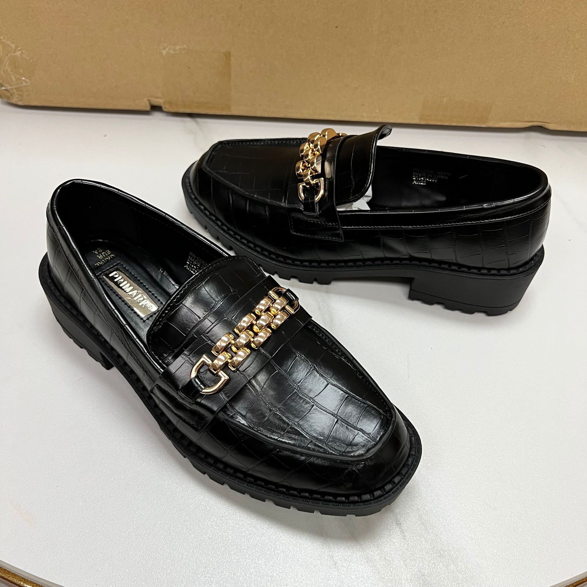 Pantofi de damă originali, mocasini versatili_voghion.com